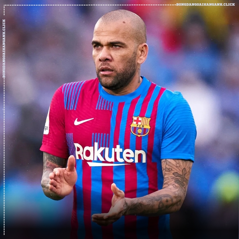 Hậu vệ phải – Dani Alves